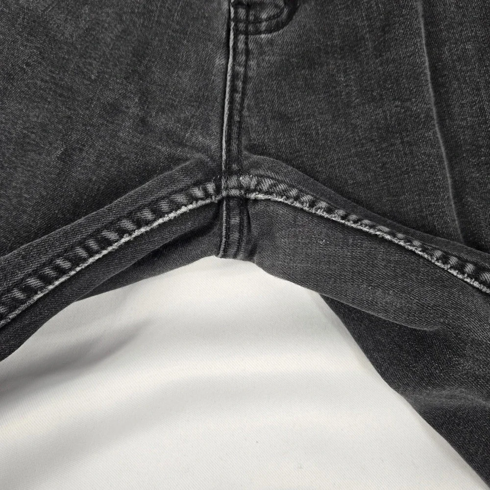 Free People Distressed Black Wash Denim Jeans Ripped Knee Ankle 29x25 Crop 2000s